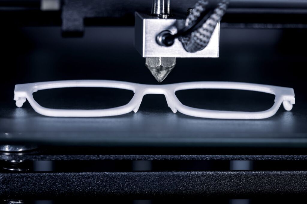 3D Printed Eyewear: Gimmick or the Future? Achieving Micron-Level Precision in Bespoke Optics