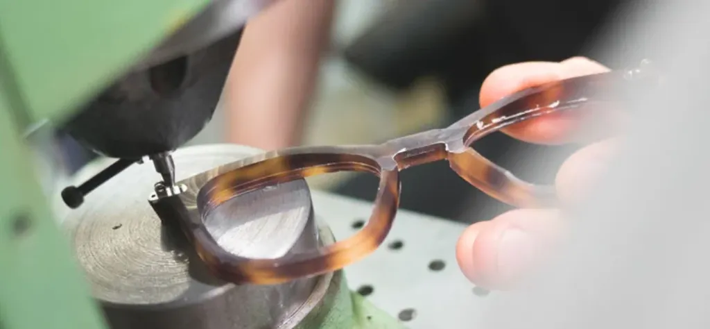 From “People Adapting to Glasses” to “Glasses Made for People”: Inside the Complete Process of High-End Custom Eyewear