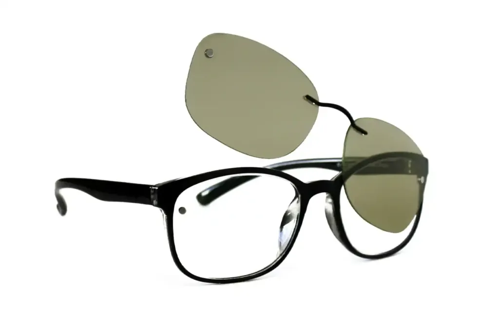 A Breakthrough for Allergy-Sensitive Wearers: Understanding Clip-Lock Eyewear Without Welding or Metal Plating