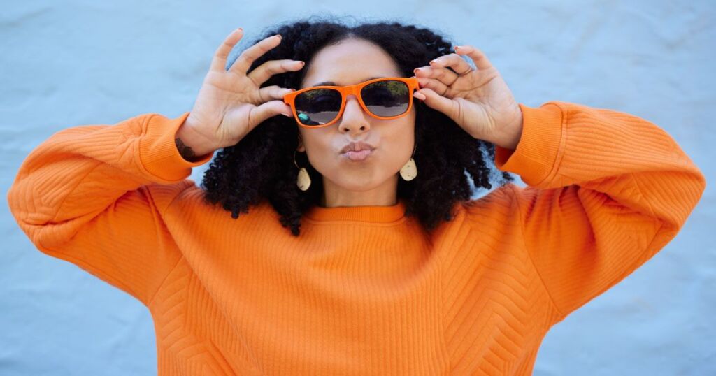 Finding Your "Signature Frames": How to Design an Eyewear Look That Defines Your Identity