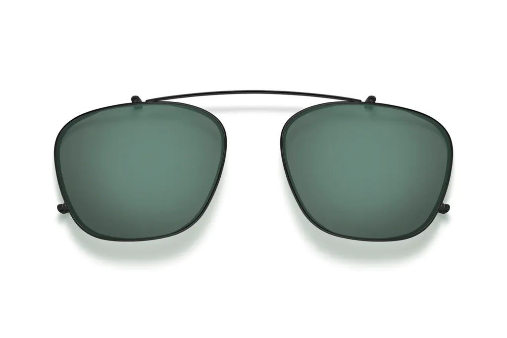 The Balance of Lightness and Strength: The Wearing Aesthetics of Mechanical Clip Eyewear