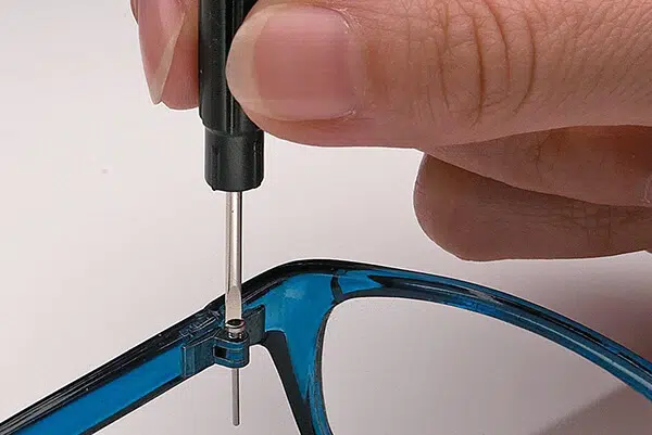 How Mechanical Snap-Fit Custom Eyeglasses End the Frustration of Losing Tiny Screws