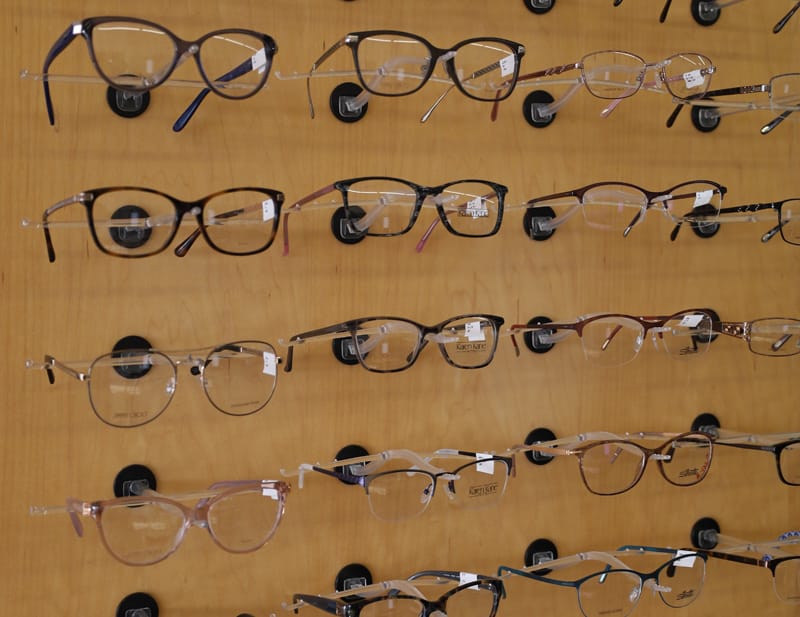 MirrorVision Concierge: Your All-in-One Eyewear Care Expert