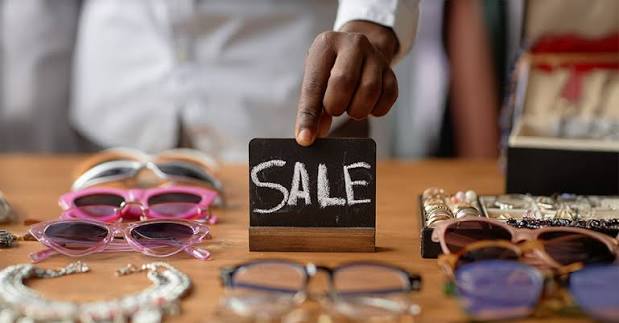 Stylish on a Budget: How to Choose High-Quality Eyeglass Frames Under $100