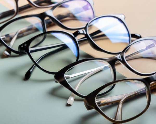 Don’t Overpay for the Logo: The Ultimate Guide to Buying Stylish Glasses with the Best Value for Your Money