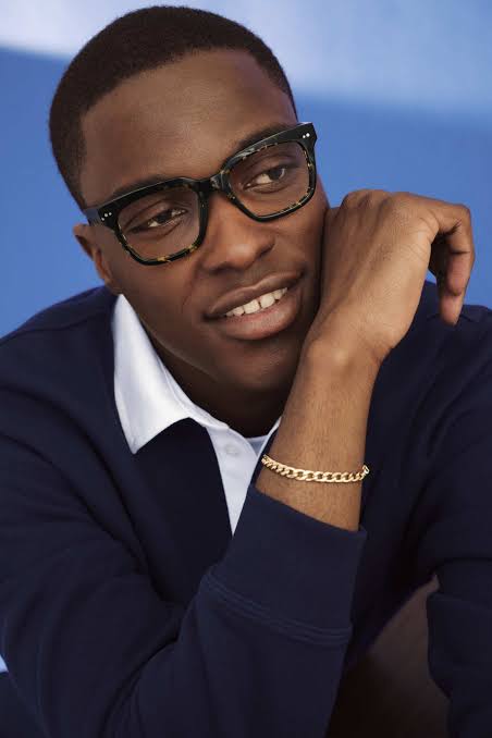 Eyeglasses as the Finishing Touch to Your Outfit: How Frame Shapes Can Elevate Your Style