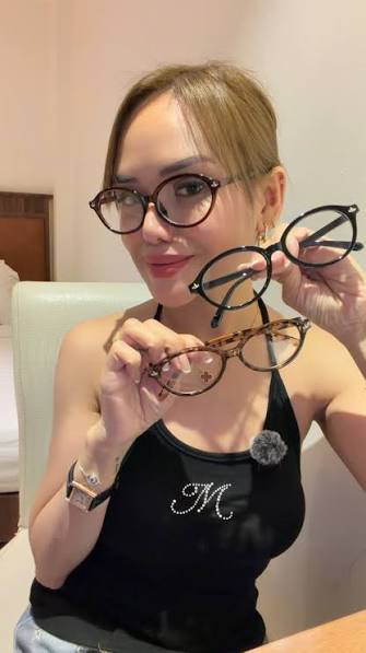 Eyeglasses as the Finishing Touch: How to Make Your Frames Blend Perfectly Into Your Everyday Outfits
